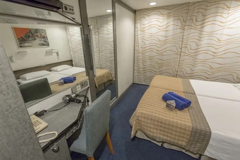 Louis Cristal ID cabin